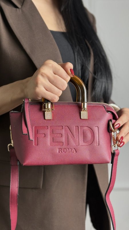 شنطة - Fendi